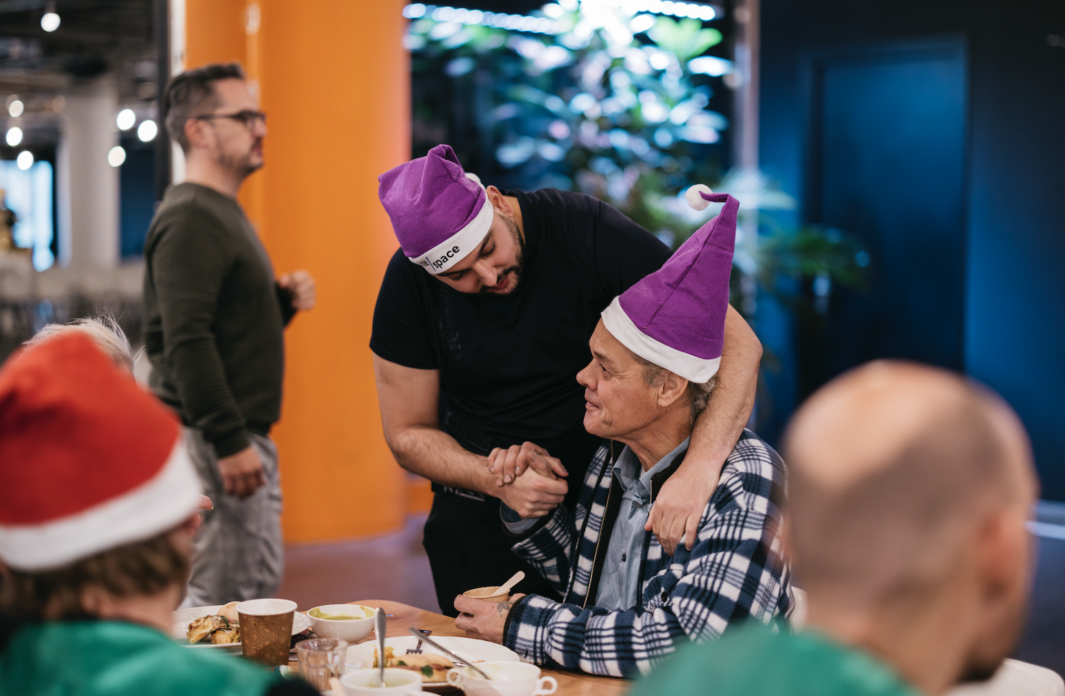 AIR Offices steunt Voedselbank met gezamenlijke lunch