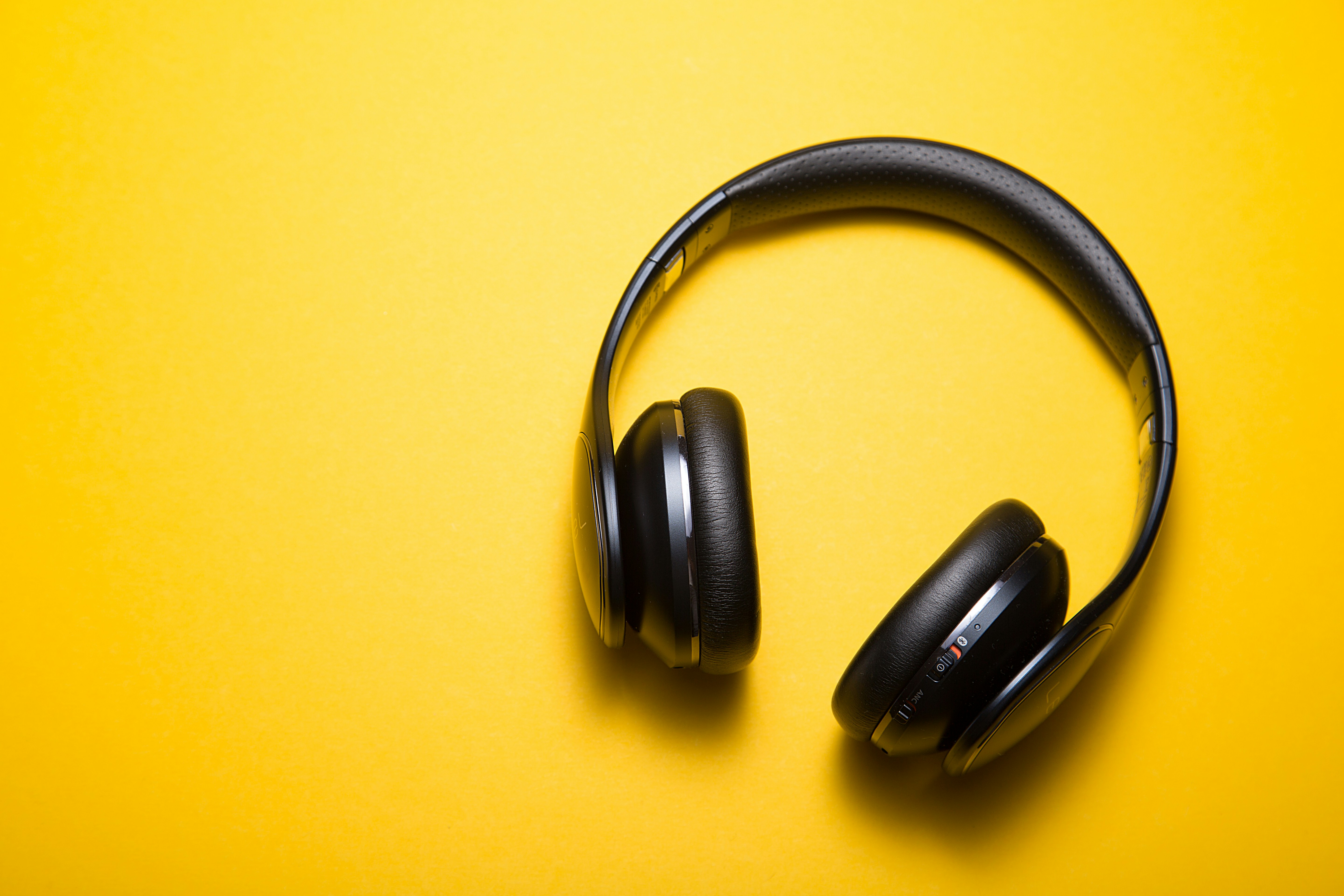 Luistercijfers Q3: Qmusic, Radio 2 en 538 leveren in, Veronica, SLAM! en Radio 5 groeien