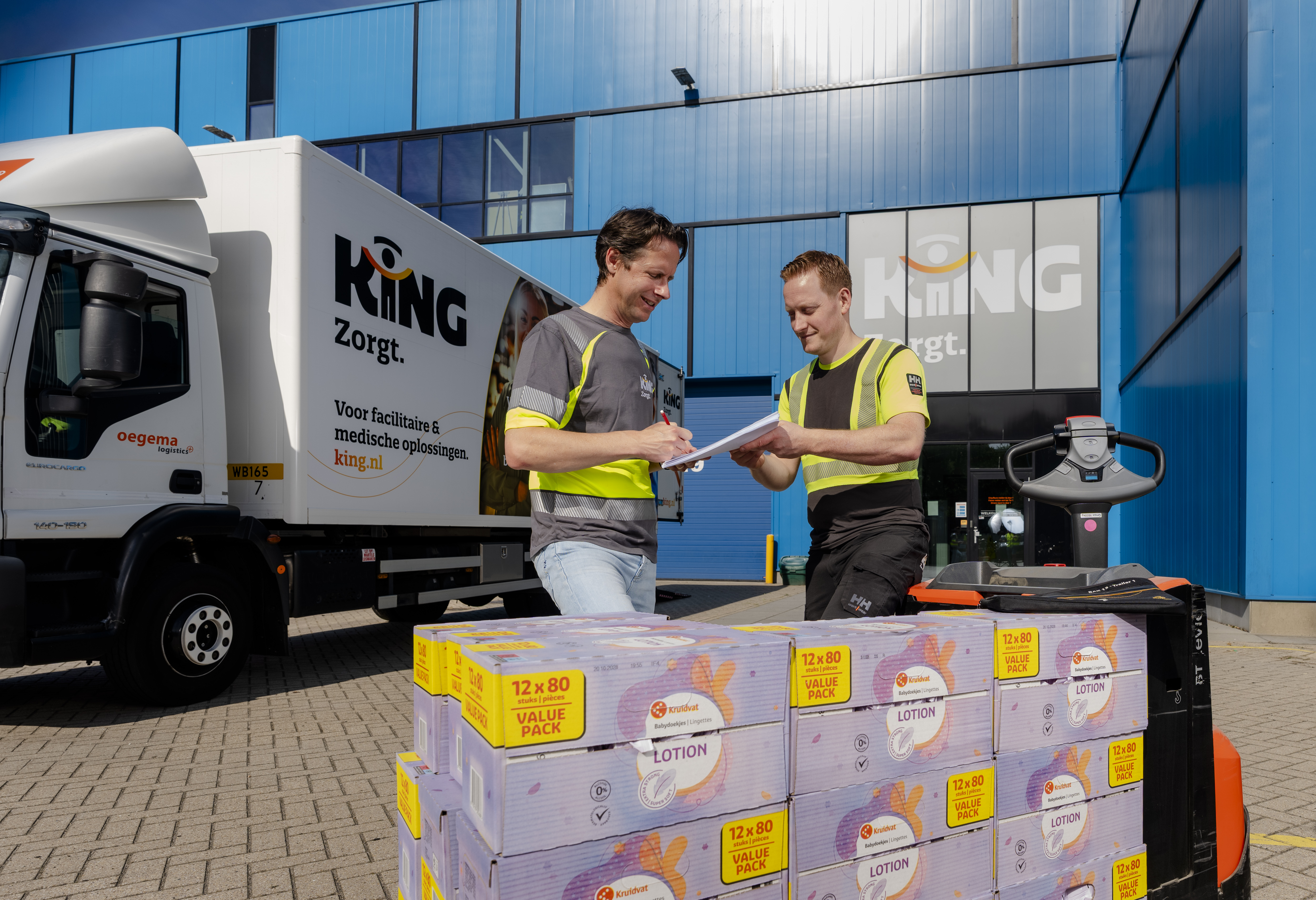Kruidvat en King Nederland starten samenwerking voor betaalbare baby- en zorgproducten aan ziekenhuizen