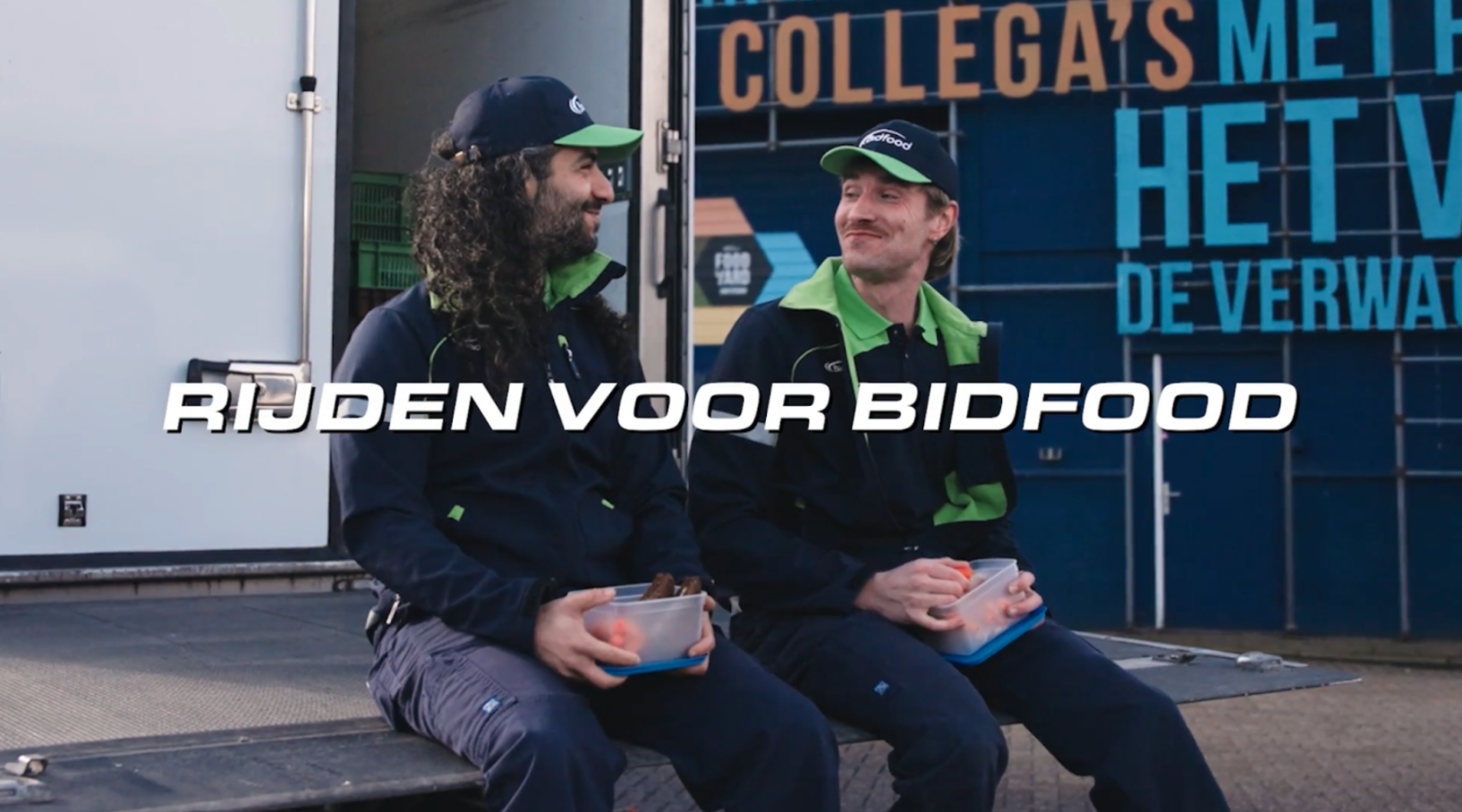 Bidfood maakt van vrachtwagencabine karaokepodium in wervingscampagne