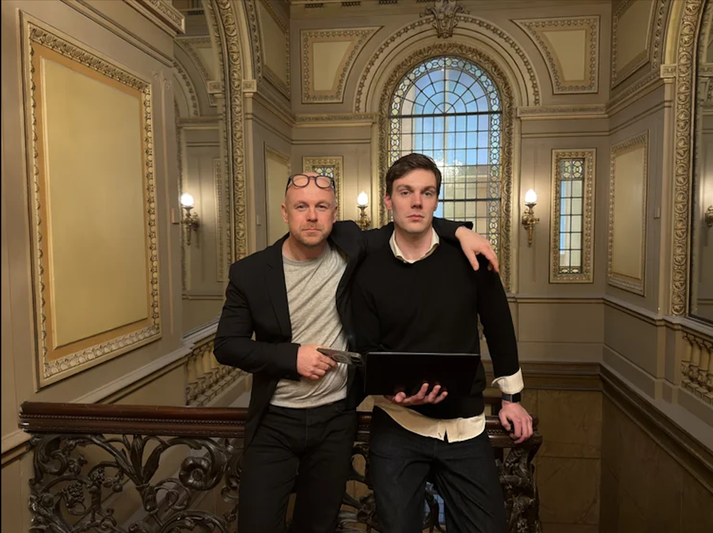 Ex-TikTok- en ex-Clarity-directeuren starten AI-first bureau Moonraker