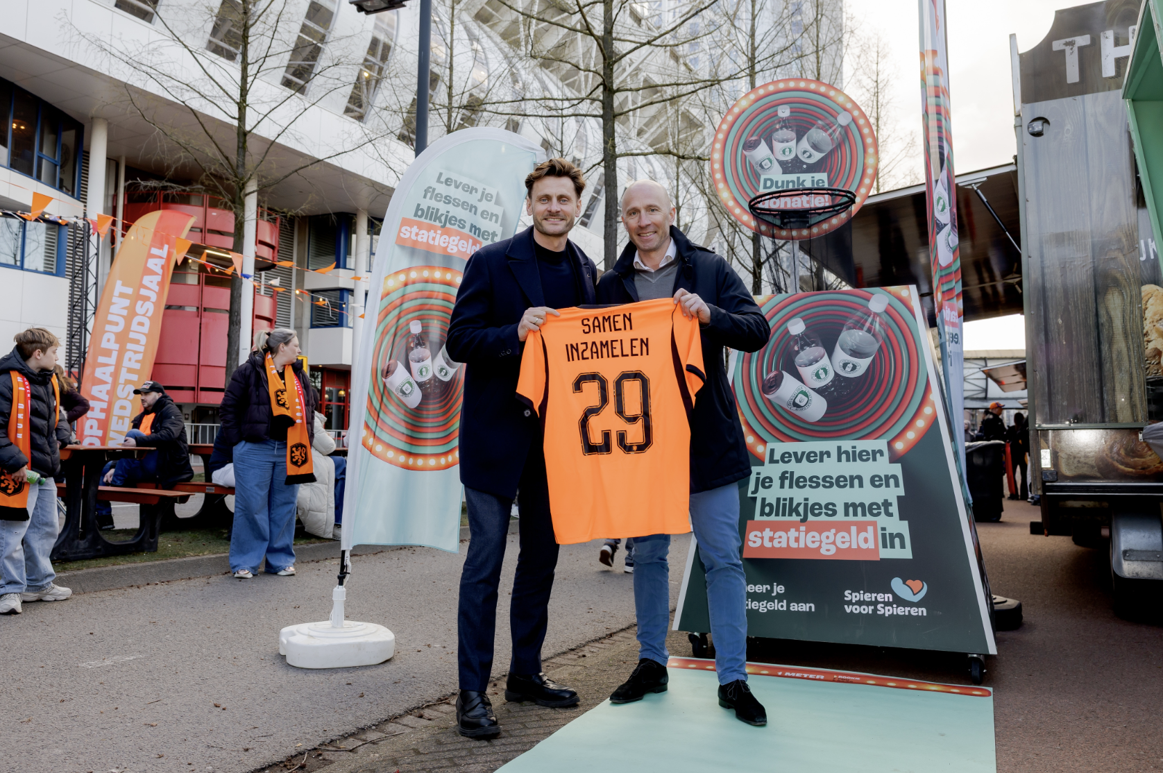 Statiegeld en KNVB maken van clubs uitbetalende innamepunten