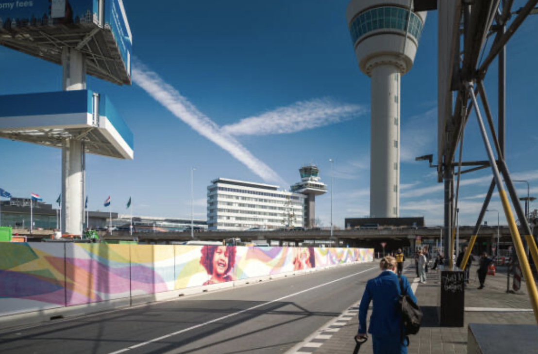 Straat en Wink realiseren muurschildering van honderden meters op Schiphol