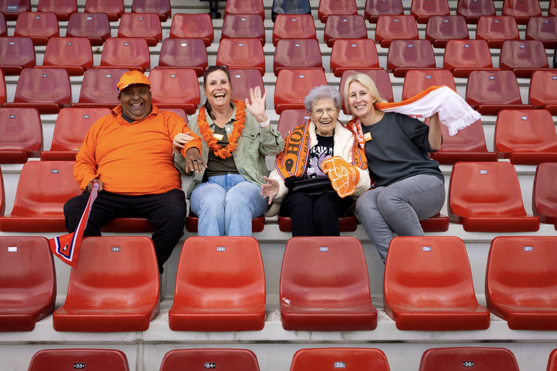Rotterdammers scoren WK-punten voor eenzame ouderen