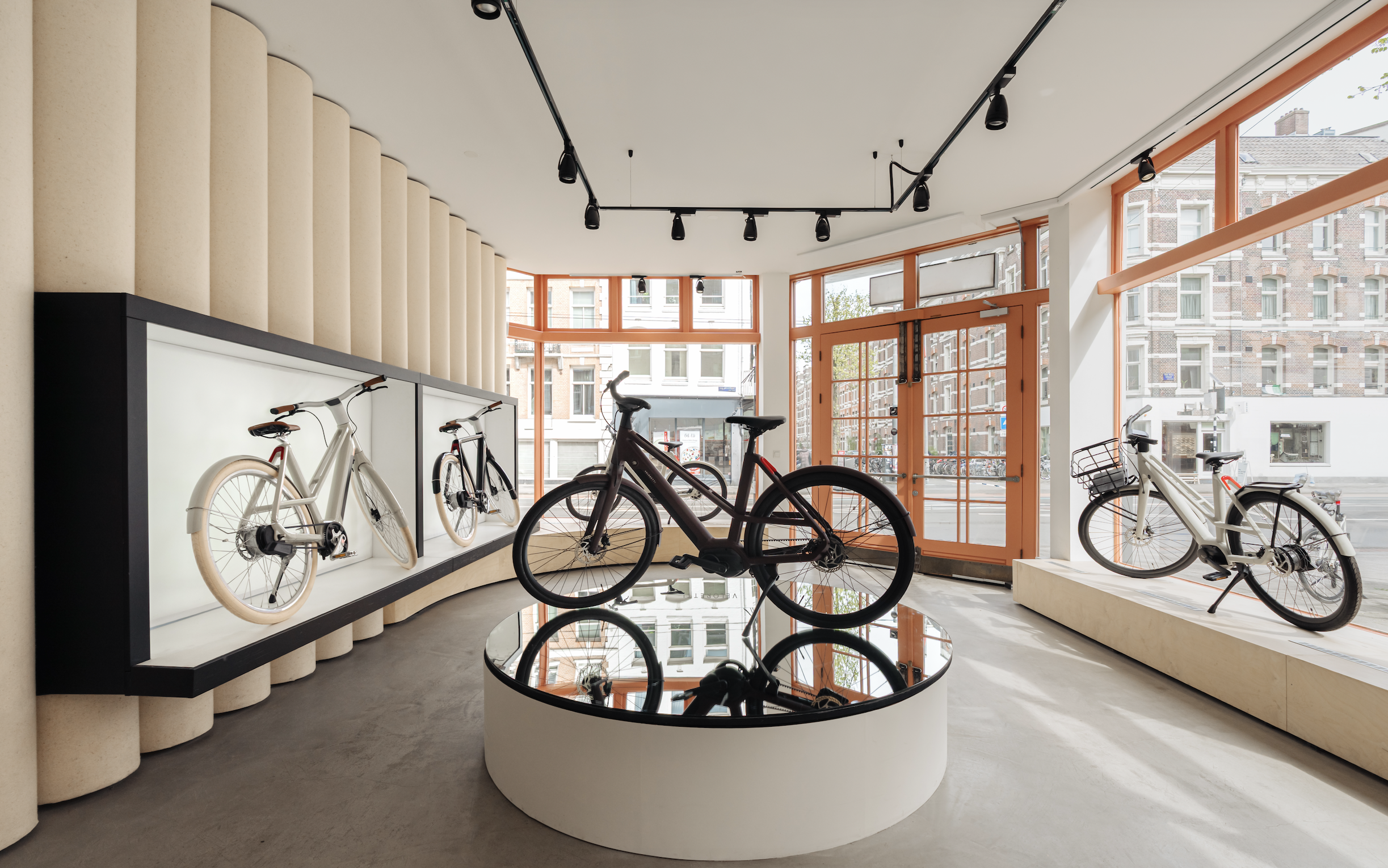 S-P-A-C-E Projects en Veloretti vernieuwen Amsterdamse Brand Store