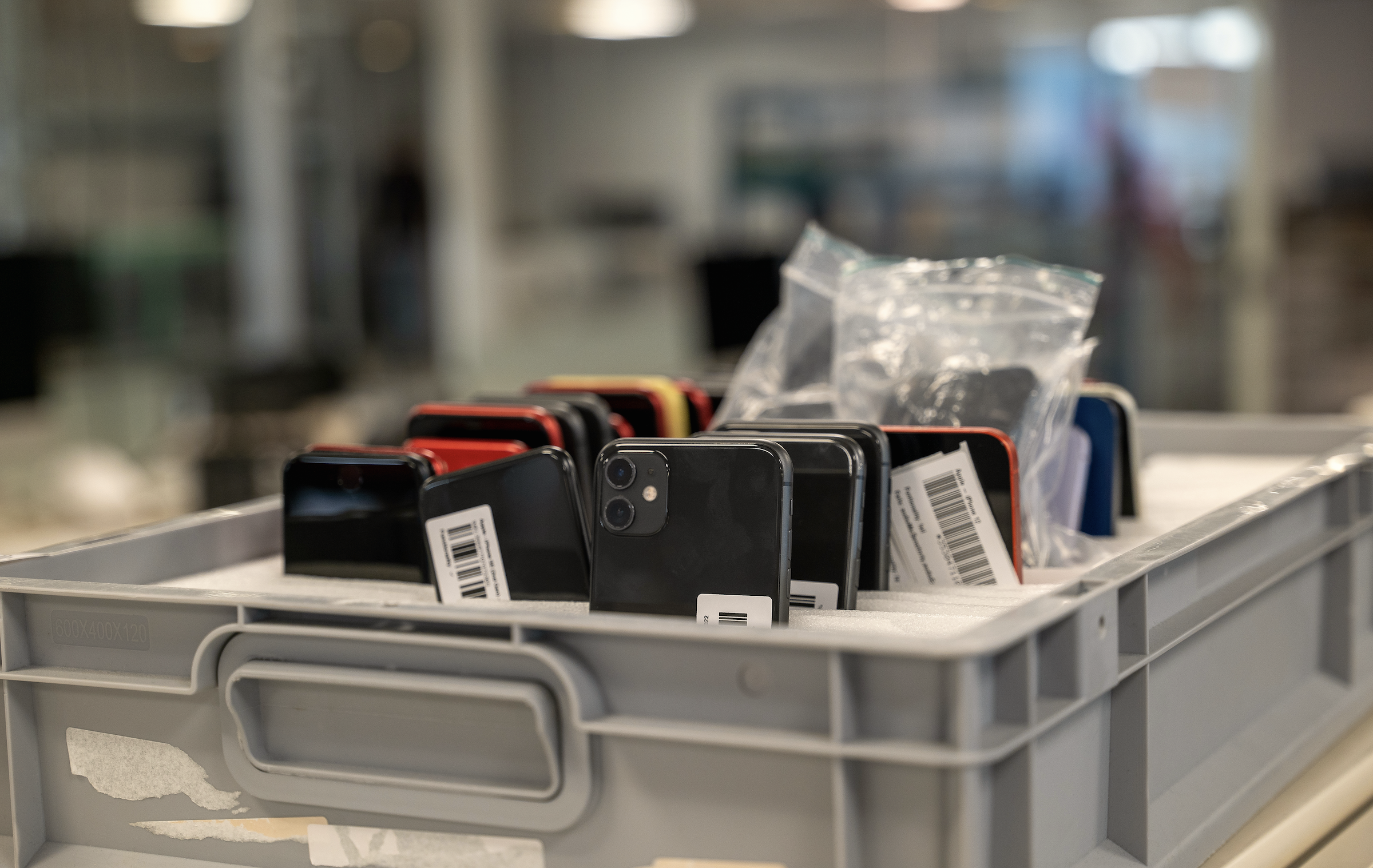 Wet die e-waste moet terugdringen gaat in, maar veel Nederlanders hebben er nog nooit van gehoord