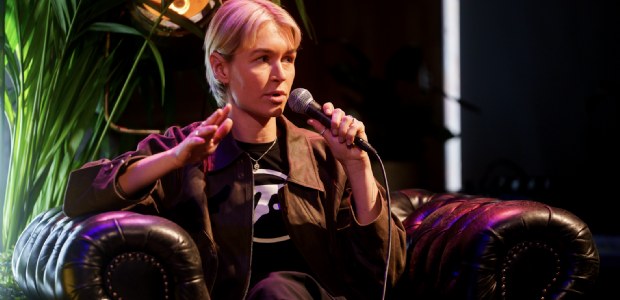 Rave Recap #2: achter vrolijke deuntjes schuilen serieuze woorden