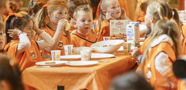 Jumbo deelt 700.000 ontbijtjes uit voor Koningsspelen