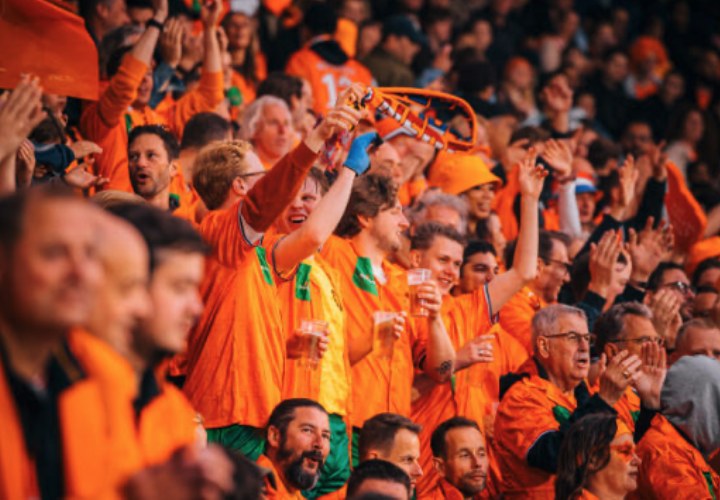 Eerste Pilsjama-party in De Kuip is een feit